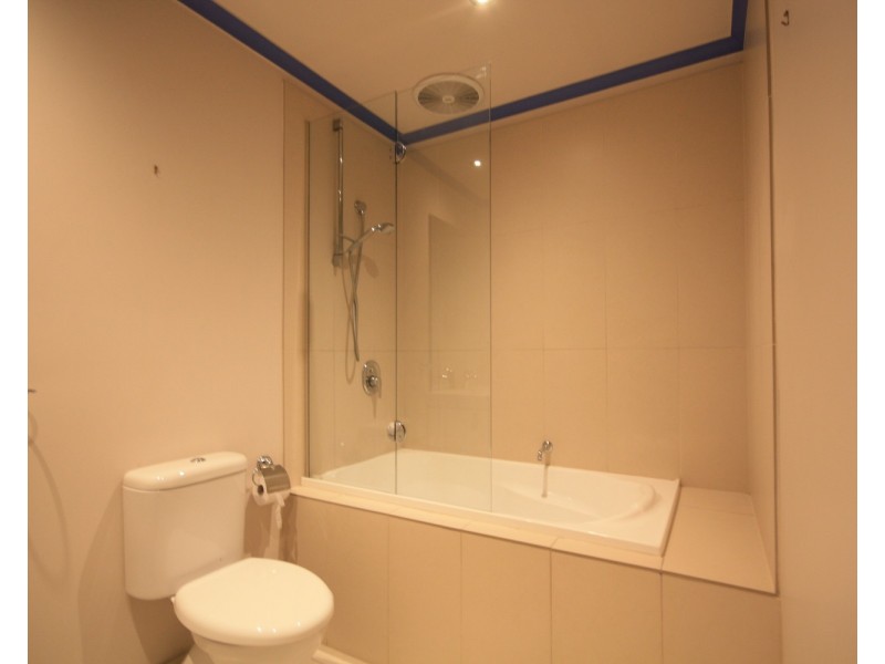 2/558 Pascoe Vale Road, Pascoe Vale VIC 3044