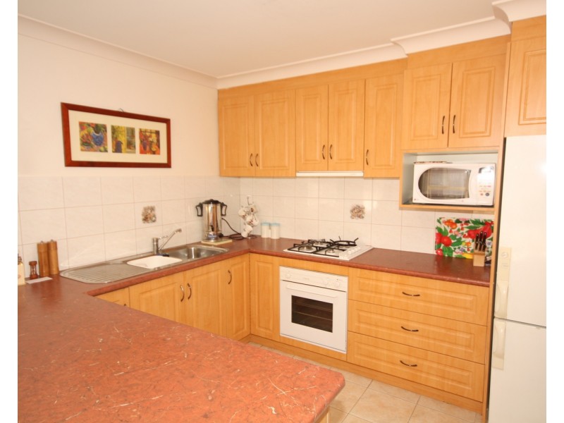 2/16 Lytton Street, Glenroy VIC 3046