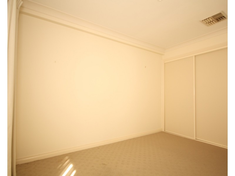 2/16 Lytton Street, Glenroy VIC 3046