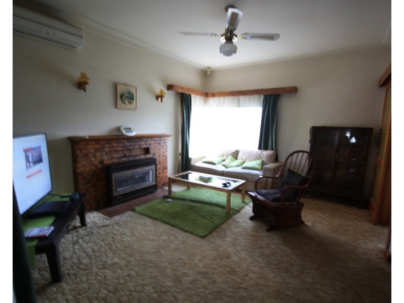 17 Anselm Grove, Glenroy VIC 3046