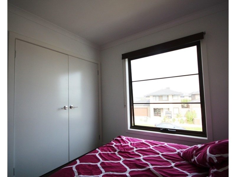 101/19 Positano Way, Lalor VIC 3075