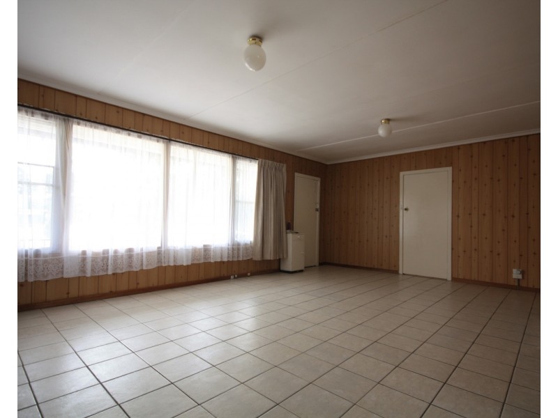 6 Antwerp Street, Dallas VIC 3047