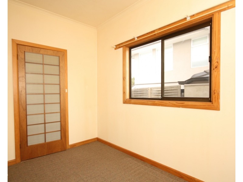 33 Cartwright Street, Oak Park VIC 3046