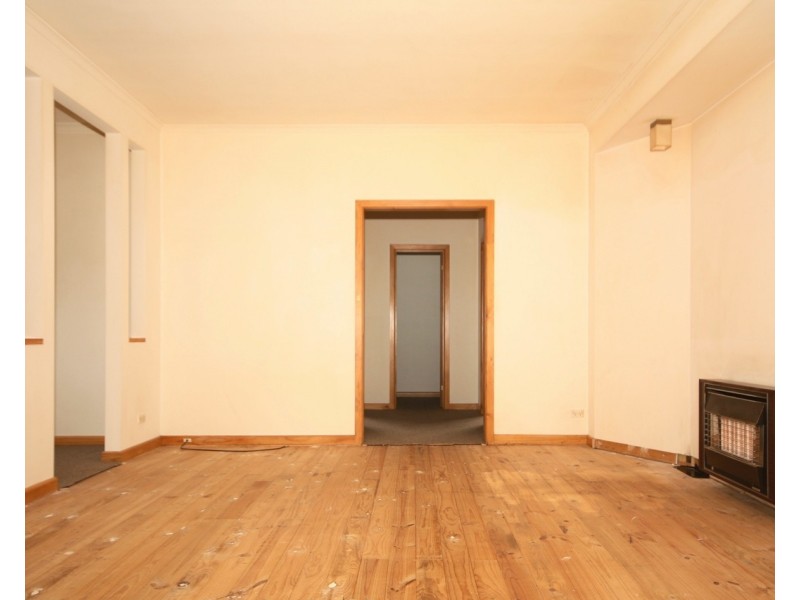 33 Cartwright Street, Oak Park VIC 3046