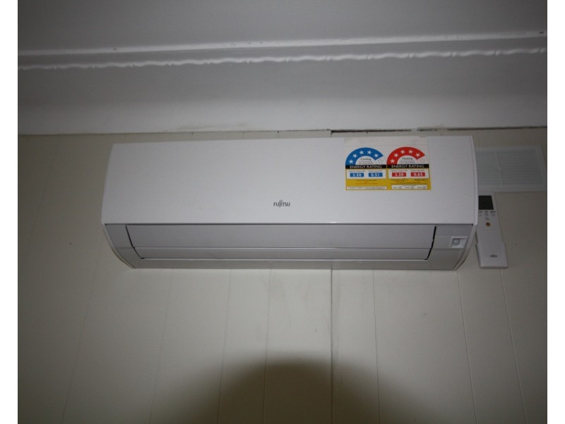 11 Lockley Street, Glenroy VIC 3046