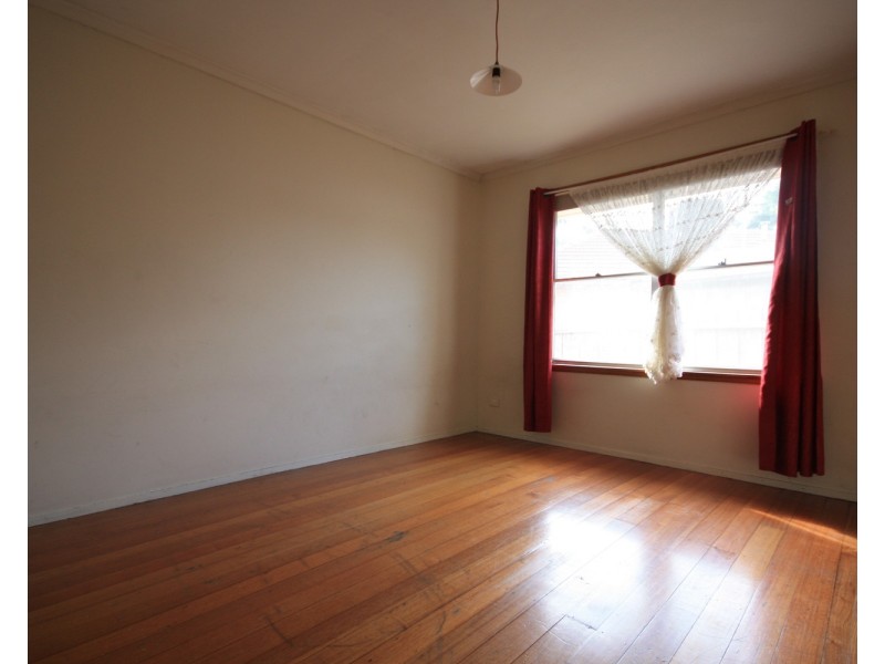 16 Merino Avenue, Dallas VIC 3047