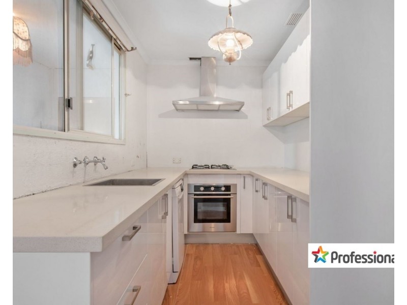 14  Nareen Avenue, Coolaroo VIC 3048