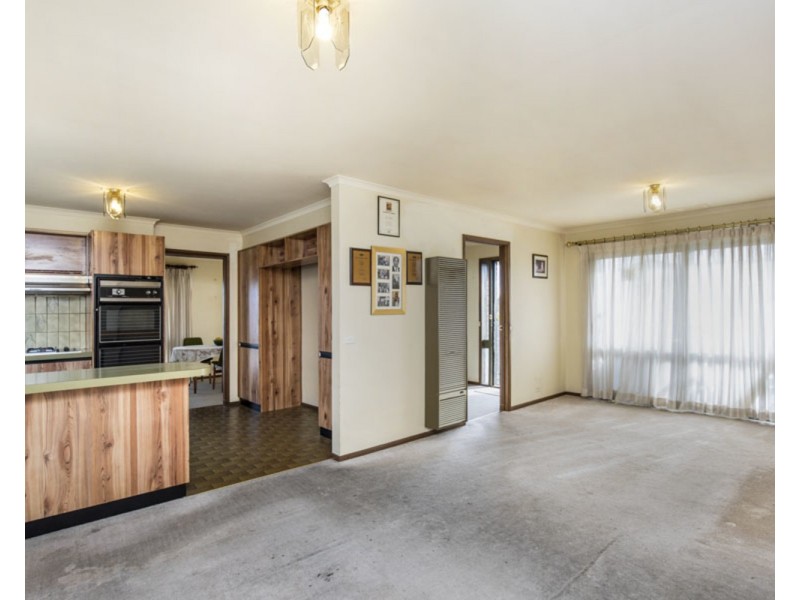 34  Glencairn Crescent, Broadmeadows VIC 3047