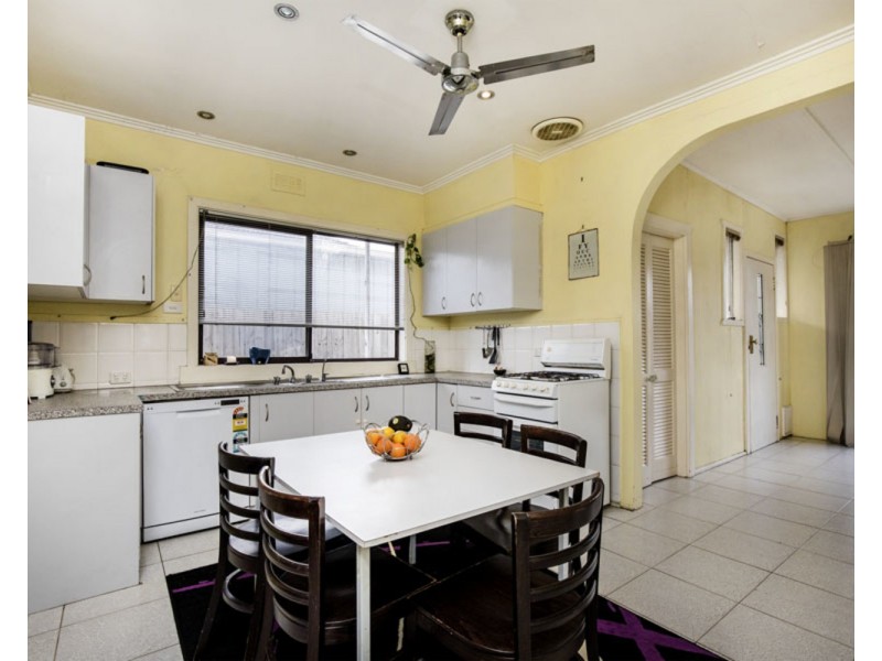 44 Halsbury Street, Hadfield VIC 3046