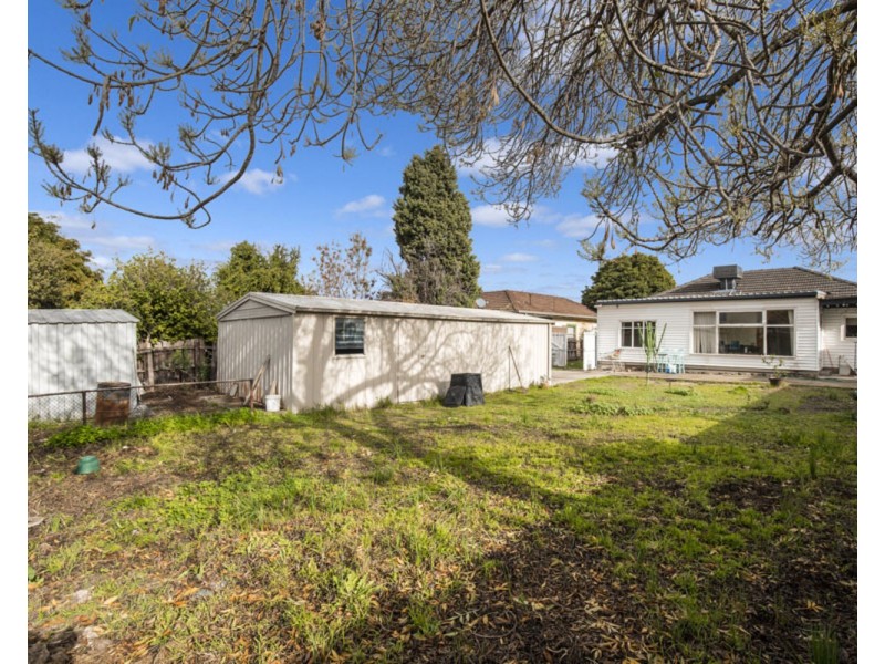 44 Halsbury Street, Hadfield VIC 3046