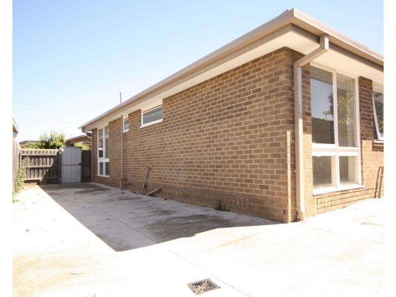 3/4 Hyde Street, Hadfield VIC 3046