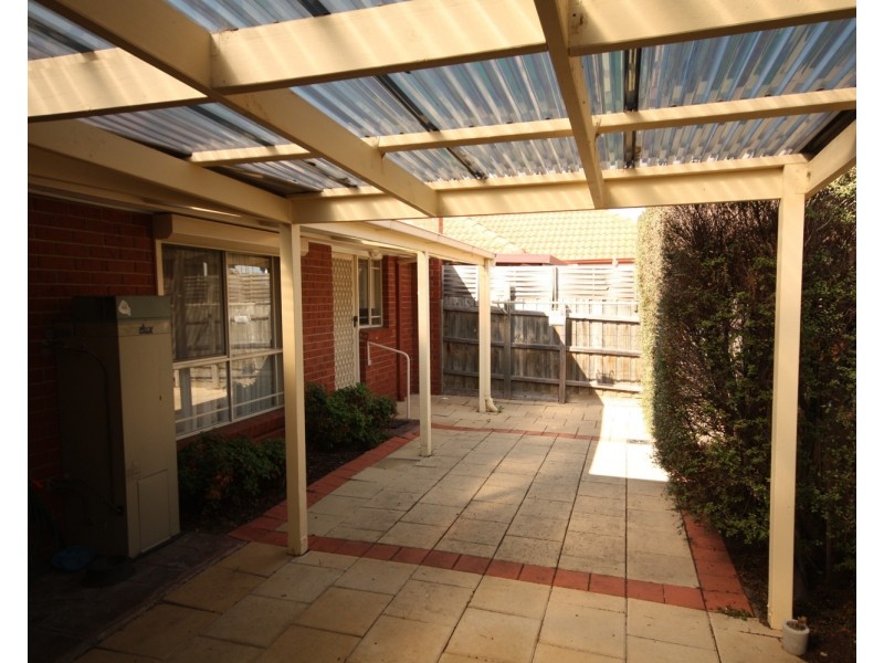 2/16 Lytton Street, Glenroy VIC 3046