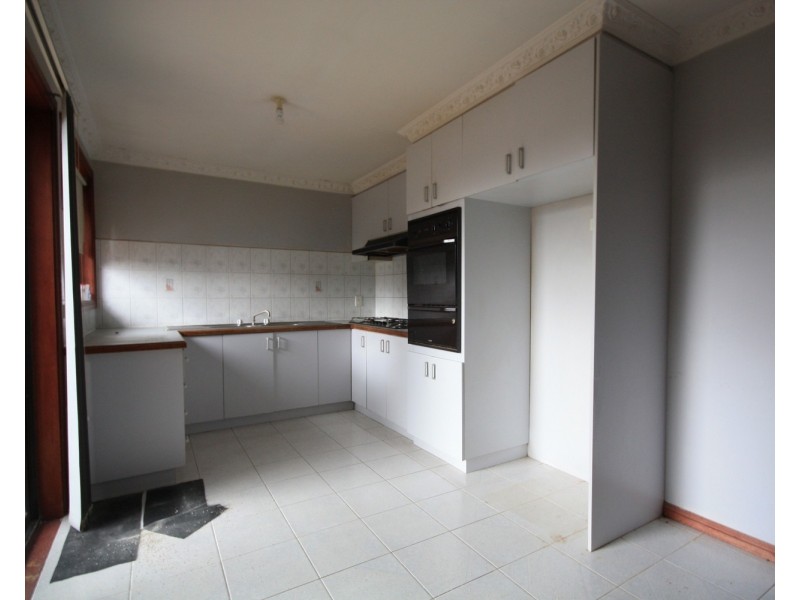 84B Bicentennial Crescent, Meadow Heights VIC 3048