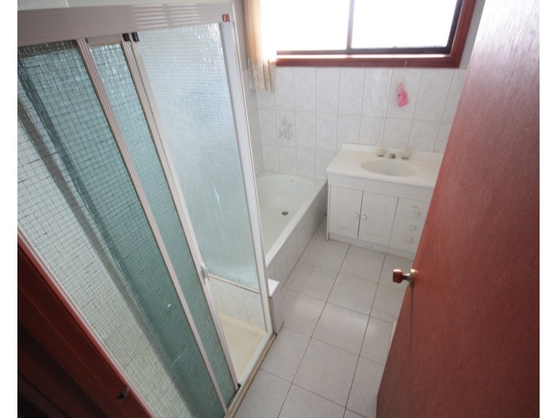 84B Bicentennial Crescent, Meadow Heights VIC 3048