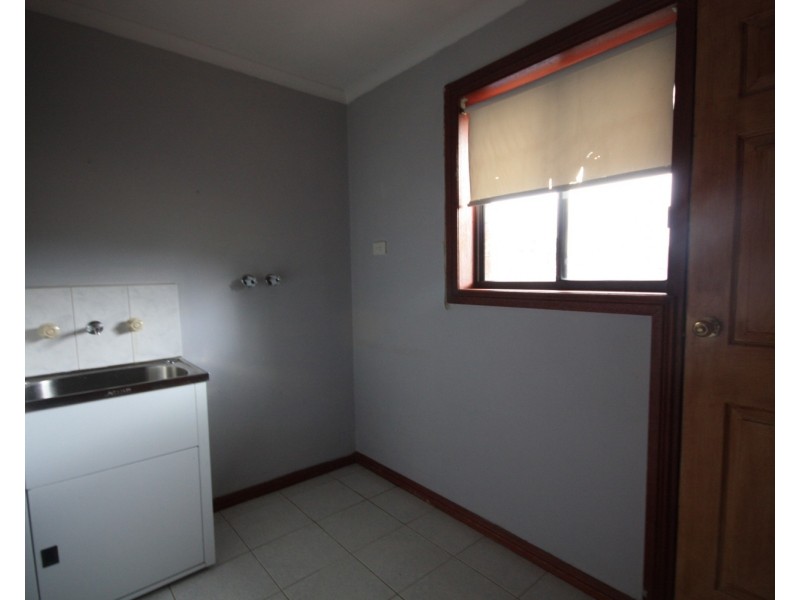 84B Bicentennial Crescent, Meadow Heights VIC 3048