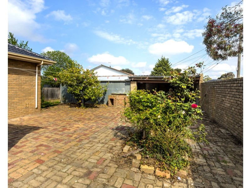 11 Gosford Crescent, Broadmeadows VIC 3047