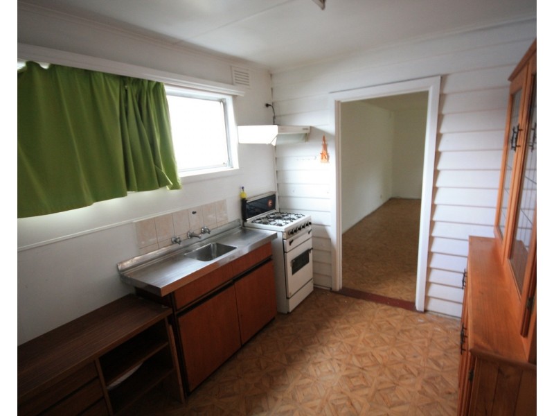 13 Moss Court, Glenroy VIC 3046