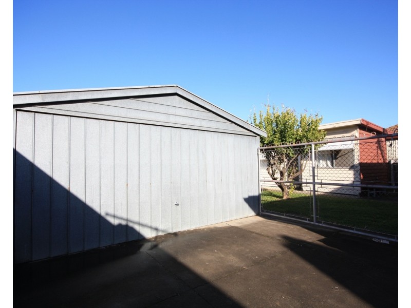 13 Moss Court, Glenroy VIC 3046