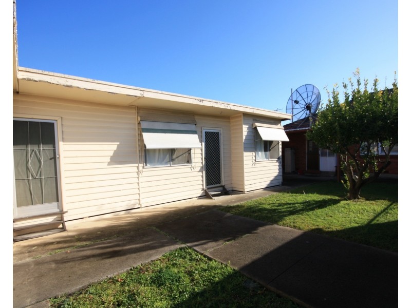 13 Moss Court, Glenroy VIC 3046