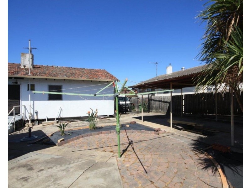 2 Calivil Street, Dallas VIC 3047