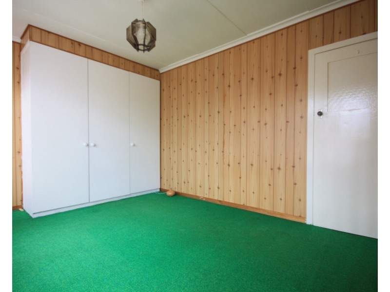 6 Antwerp Street, Dallas VIC 3047