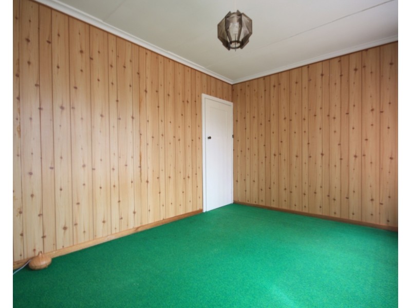 6 Antwerp Street, Dallas VIC 3047