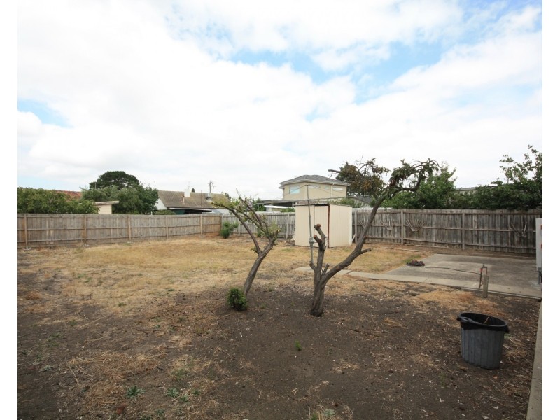 6 Antwerp Street, Dallas VIC 3047