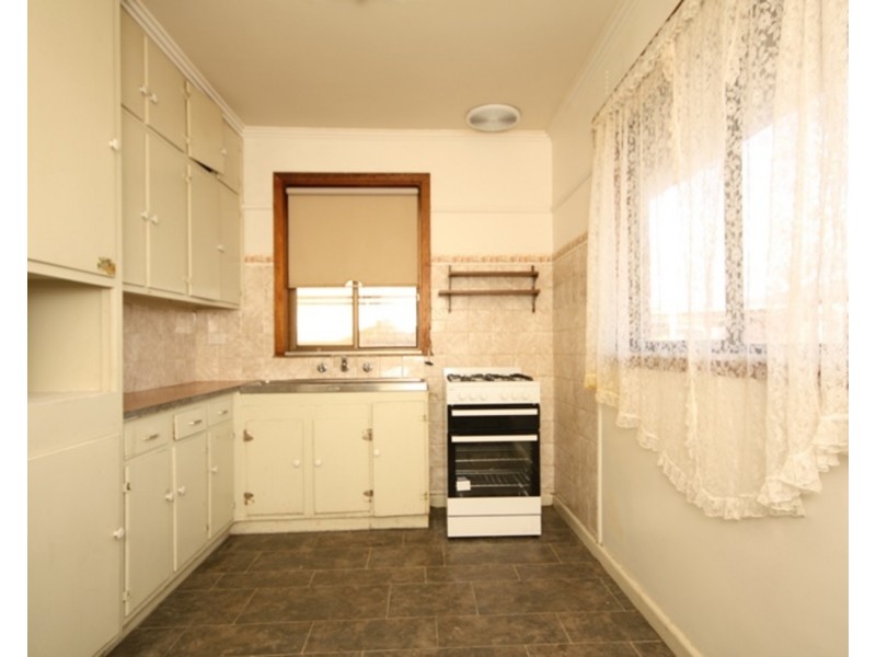 5 Lichfield Avenue, Jacana VIC 3047