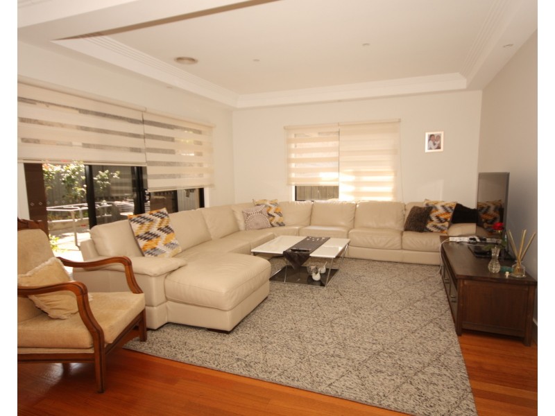 9 Freshwater Drive, Craigieburn VIC 3064