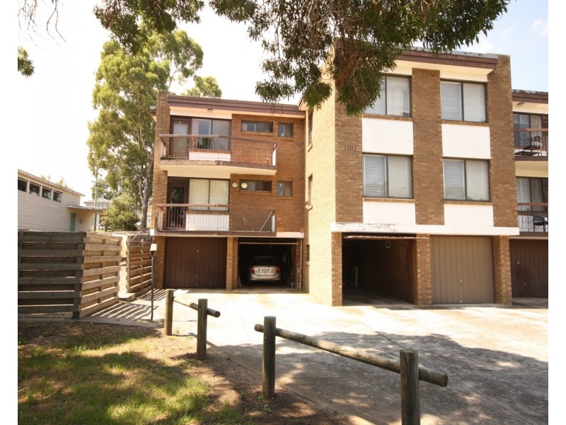 2/2-6 Chapman Avenue, Glenroy VIC 3046