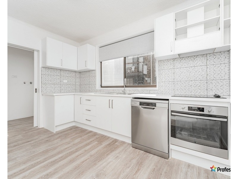 2/2-6 Chapman Avenue, Glenroy VIC 3046