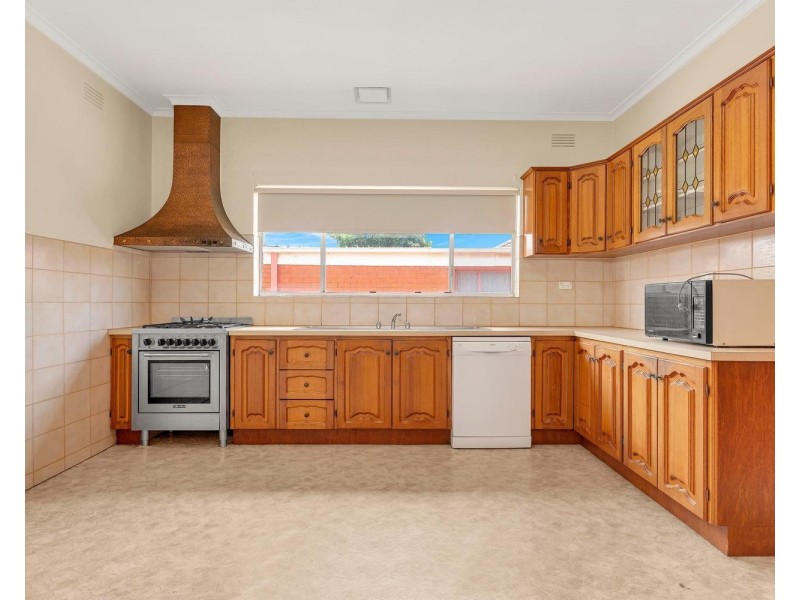 100 Melbourne Avenue, Glenroy VIC 3046