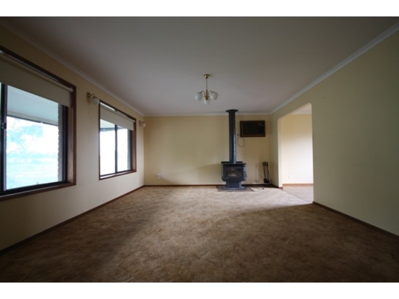 65B Konagaderra Road, Oaklands Junction VIC 3063