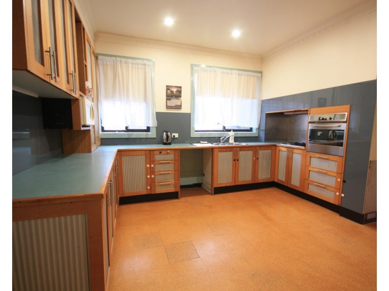 76 Plumpton Avenue, Glenroy VIC 3046