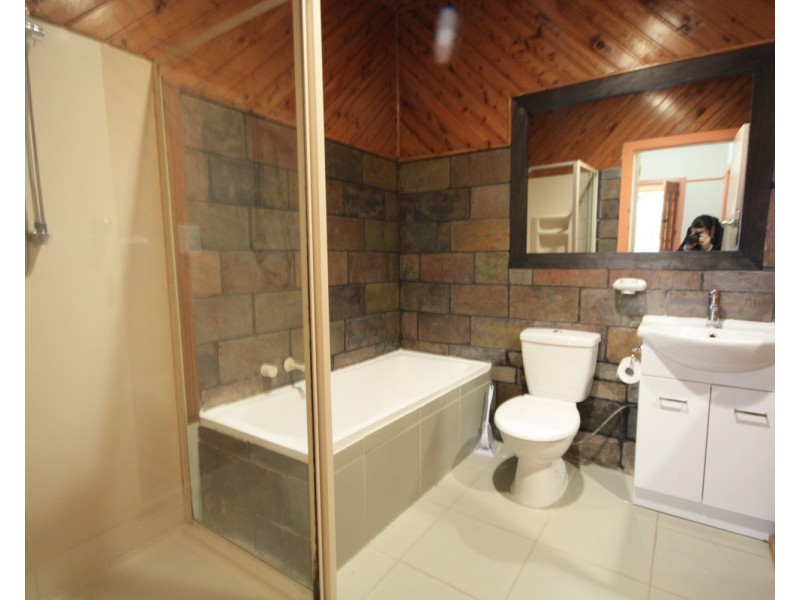 76 Plumpton Avenue, Glenroy VIC 3046