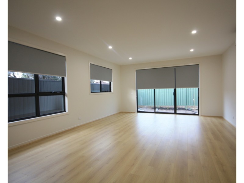 2/10 Langton Street, Glenroy VIC 3046