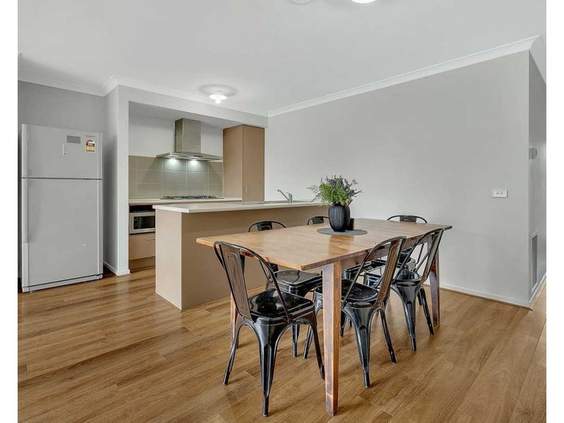 21 Arlington Park Parade, Mickleham VIC 3064