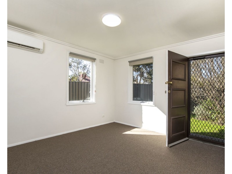 18/9-11 Chris Court, Oak Park VIC 3046