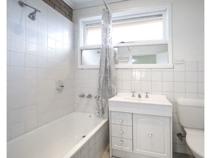 18/9-11 Chris Court, Oak Park VIC 3046