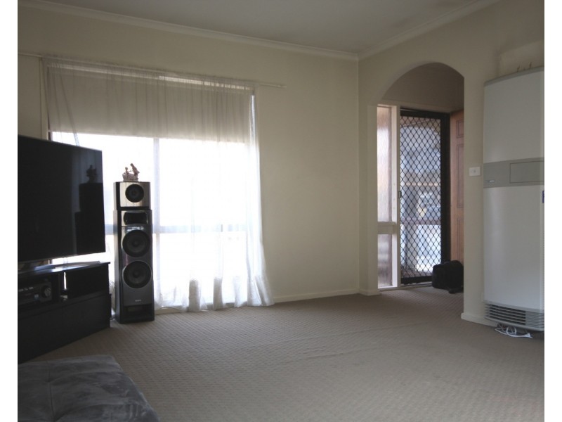 2/35-37 Carlisle Street, Craigieburn VIC 3064