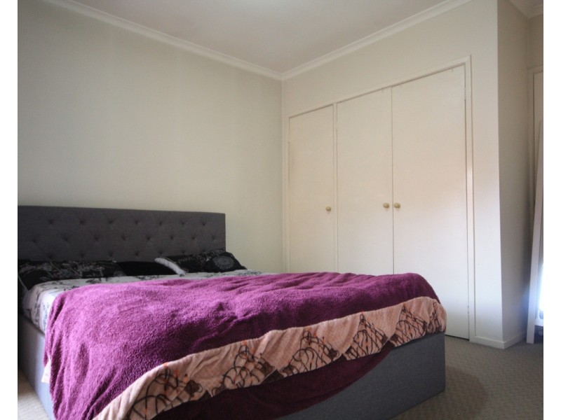 2/35-37 Carlisle Street, Craigieburn VIC 3064