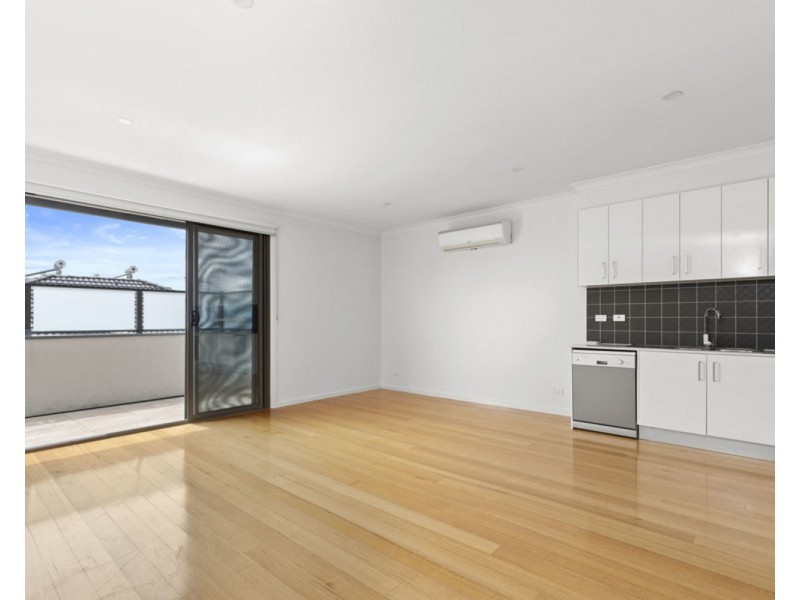 6/7 Gladstone Parade, Glenroy VIC 3046