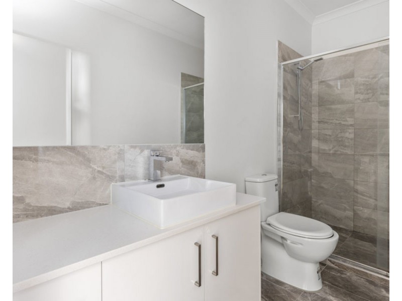 6/7 Gladstone Parade, Glenroy VIC 3046