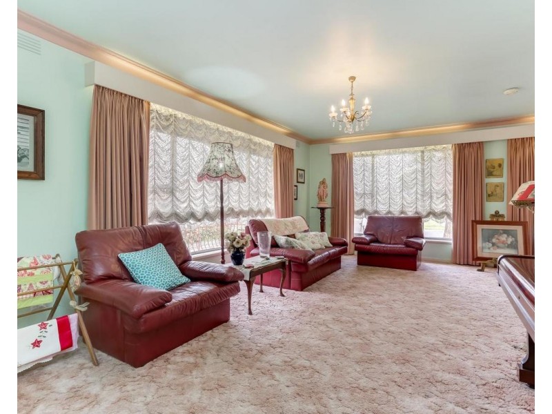 32 Finchley Avenue, Glenroy VIC 3046