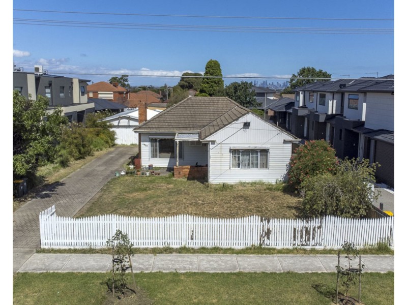 11 Clovelly Avenue, Glenroy VIC 3046