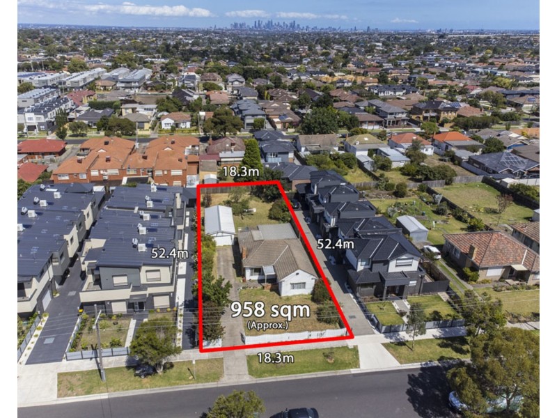 11 Clovelly Avenue, Glenroy VIC 3046
