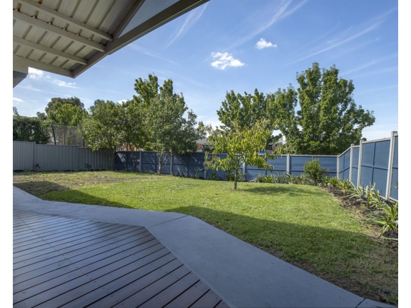 9 Eades Way, Craigieburn VIC 3064
