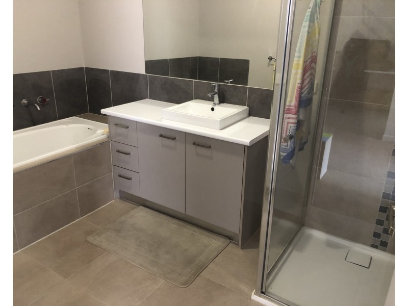 2/254-258 Waterview Boulevard, Craigieburn VIC 3064