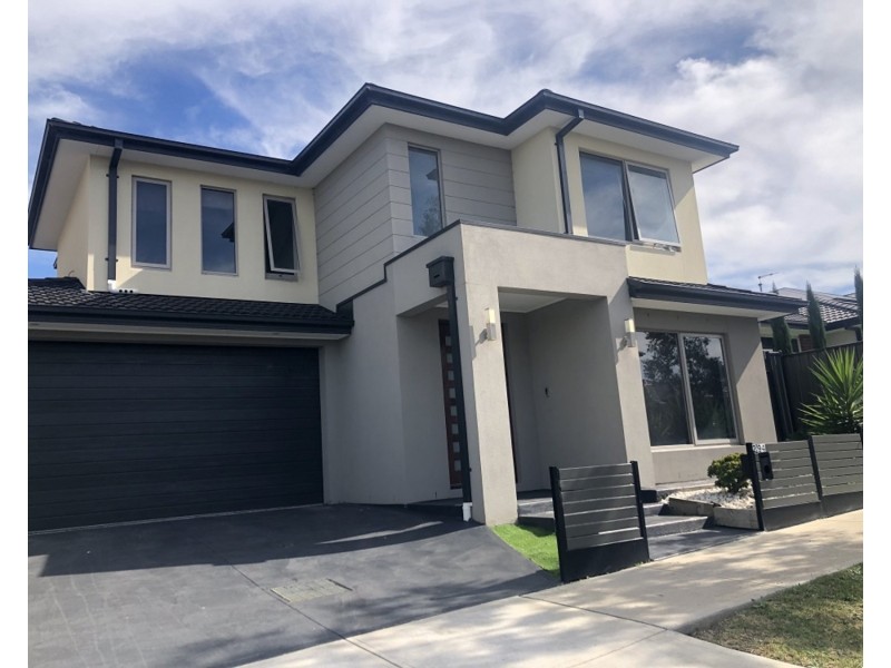 2/94 Gallantry Avenue, Craigieburn VIC 3064