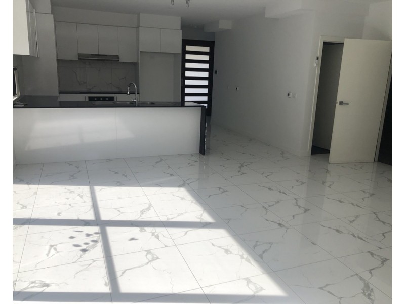 2/94 Gallantry Avenue, Craigieburn VIC 3064